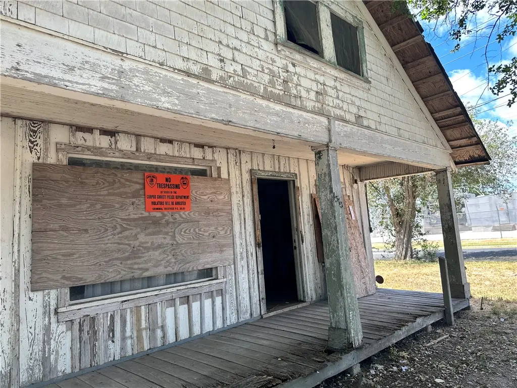 1315 Morris Avenue, Corpus Christi, TX 78401 - Image #1