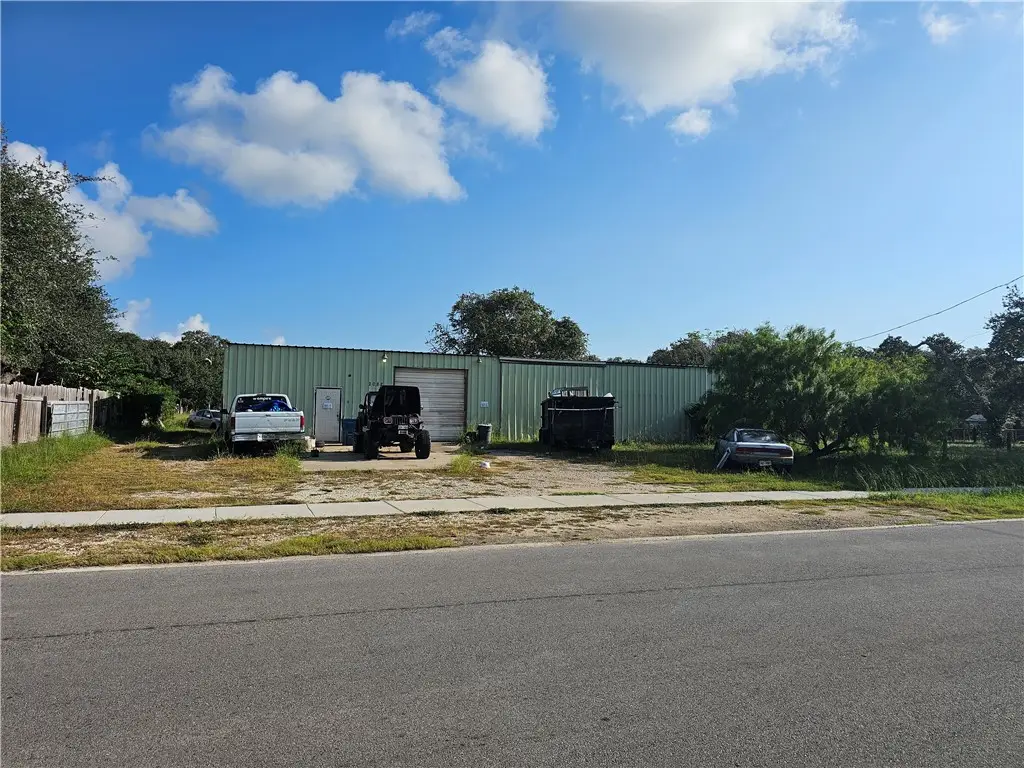 2082 4th Street, Ingleside, TX 78362 - Image #1