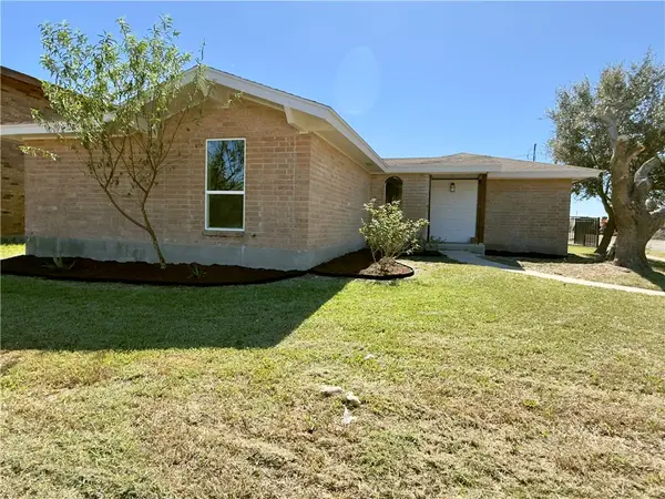 8301 Baylark Drive, Corpus Christi, TX 78412