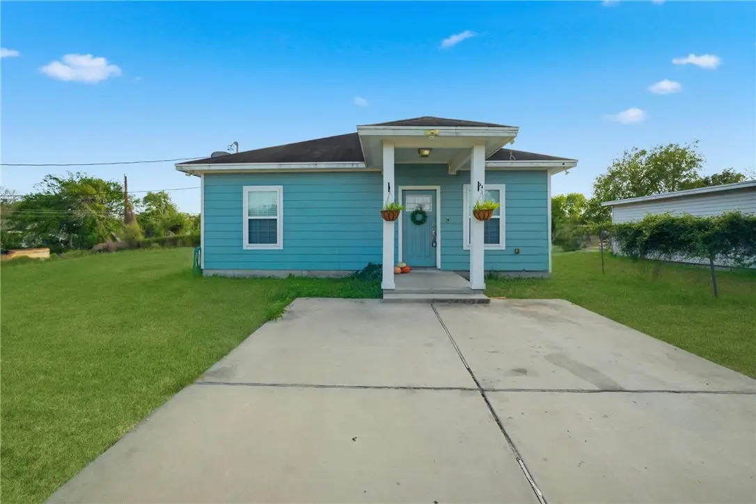 10009 Shane Dr, Corpus Christi, TX 78410 - Image #1