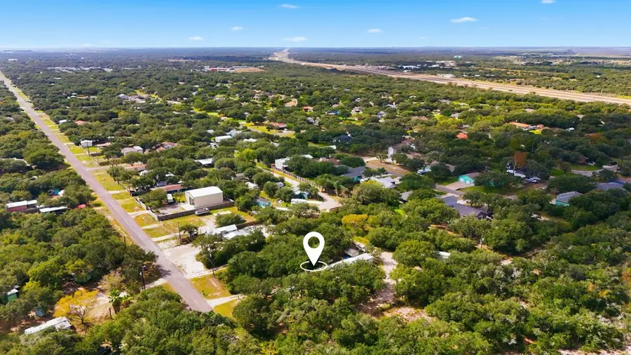 1003 Rowe Street, Rockport, TX 78382 - Image #2