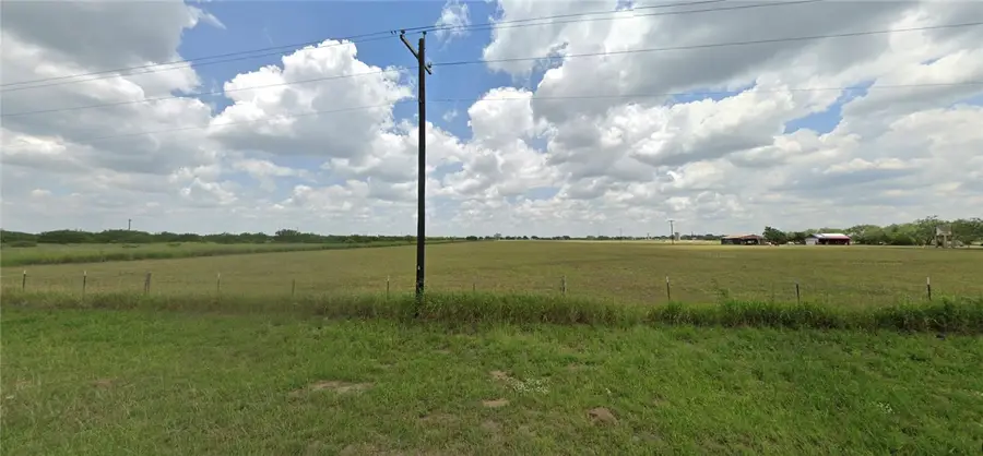 1319 E Travis Street, Falfurrias, TX 78355 - Image #3