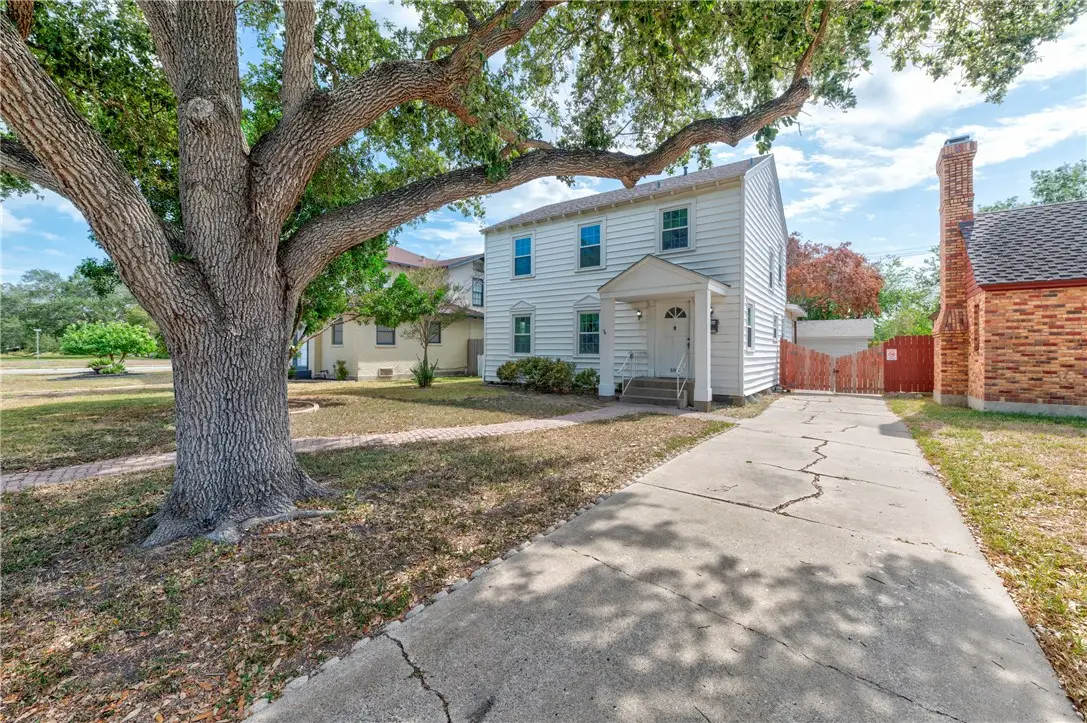 505 Del Mar Boulevard, Corpus Christi, TX 78404 - #1