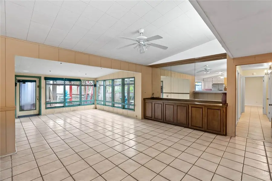 518 Dolphin Place, Corpus Christi, TX 78411 - Image #2