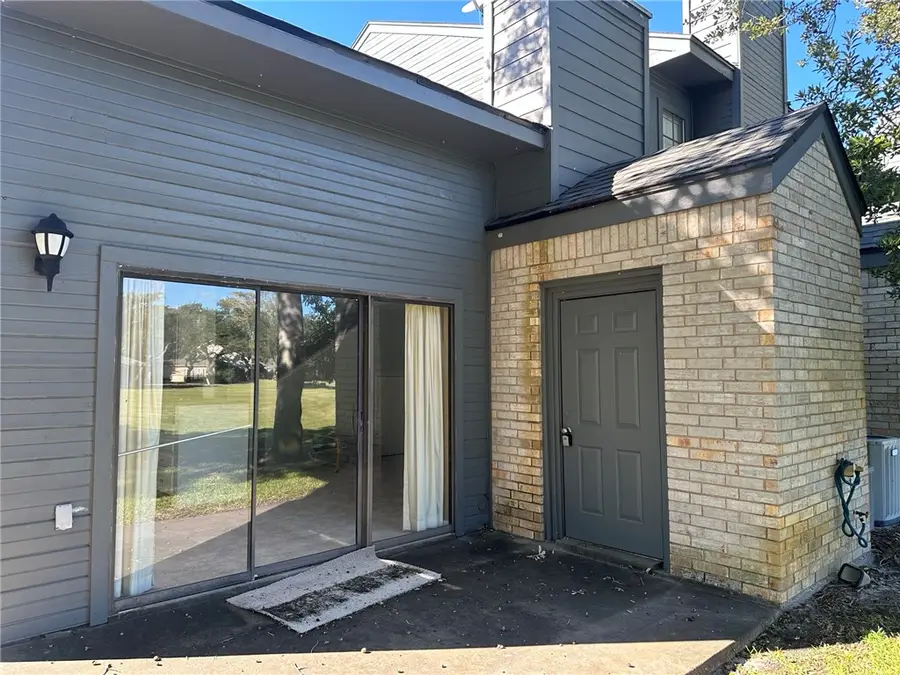 210 Oak Bay Drive #101, Rockport, TX 78382 - Image #3