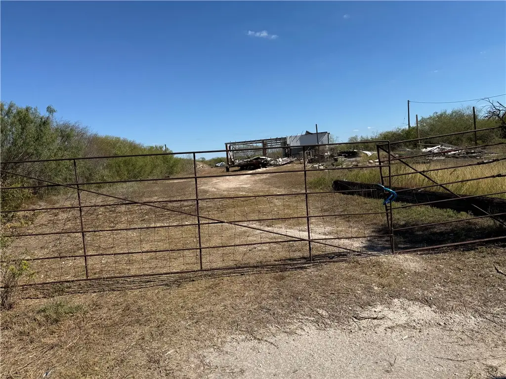 376 County Road 382, Alice, TX 78332 - Image #1
