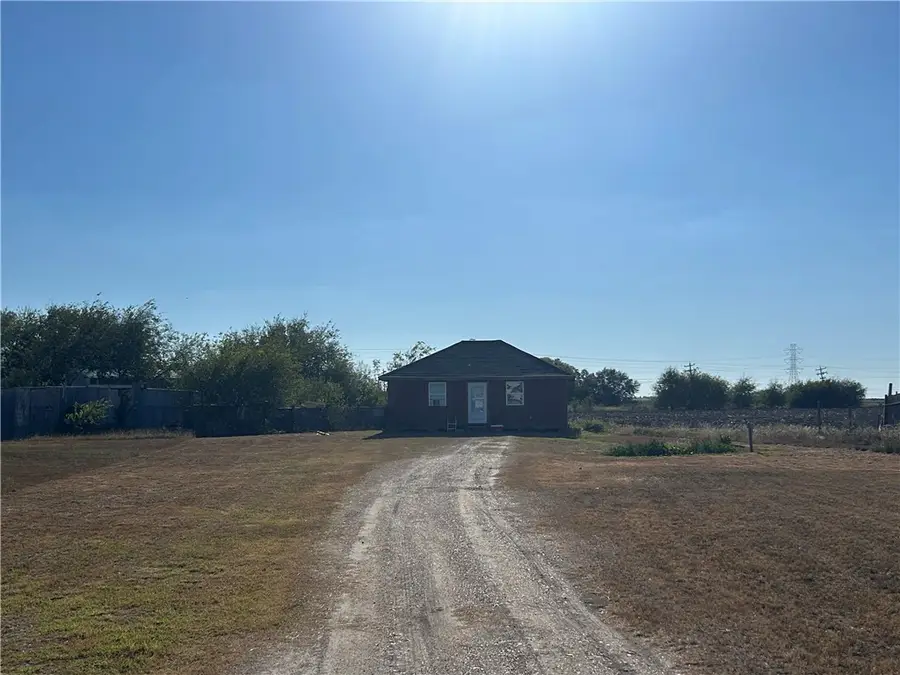 4501 W Granado Drive, Robstown, TX 78380 - Image #2