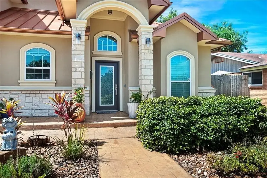 108 E Broadway Ave Avenue, Portland, TX 78374 - Image #3