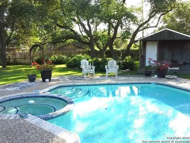 40 Encino Loma, Beeville, TX 78102 - Image #2