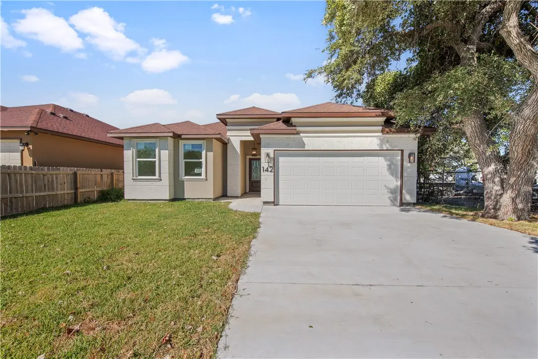 142 S 11th Street, Aransas Pass, TX 78336 - Image #1