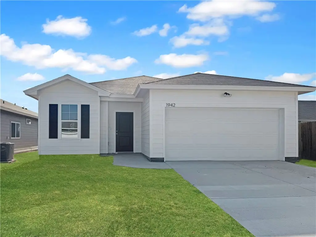 1942 Topwater, Aransas Pass, TX 78336 - Image #1