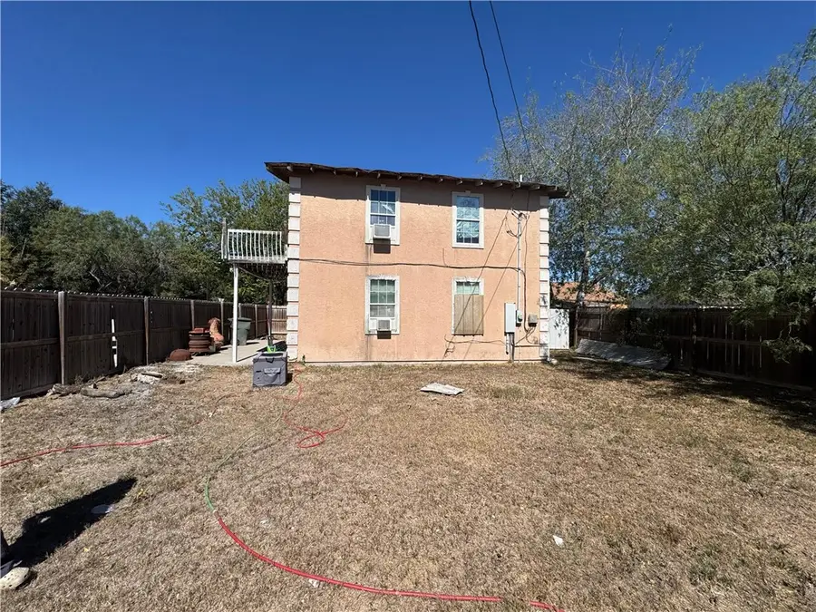 122 5th Street W, Alice, TX 78332 - Image #3