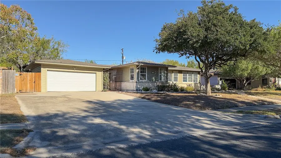 534 Harrison Street, Corpus Christi, TX 78404 - Image #2