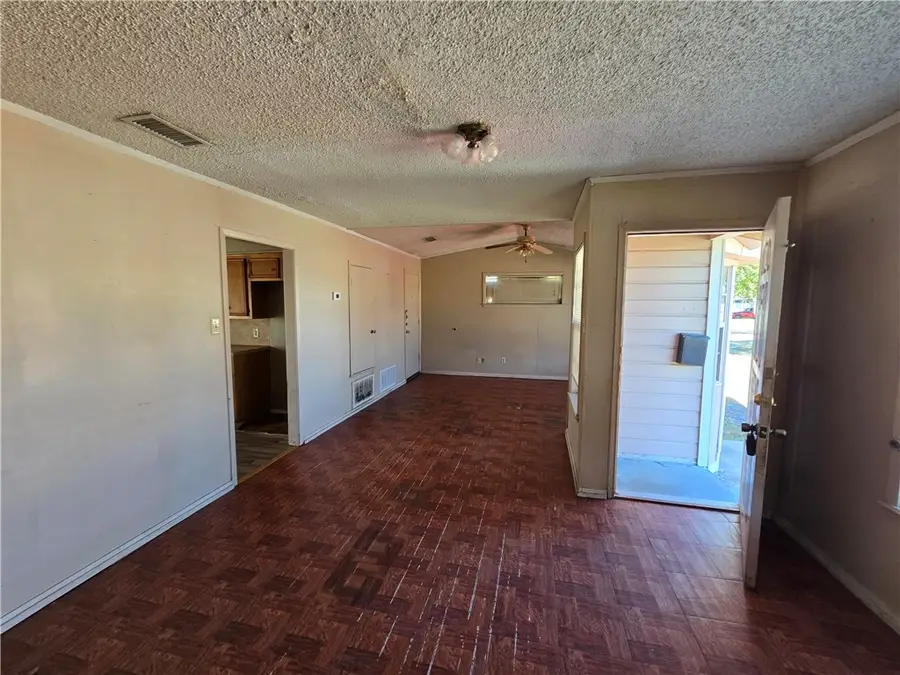 1625 Birch Place, Corpus Christi, TX 78416 - Image #2