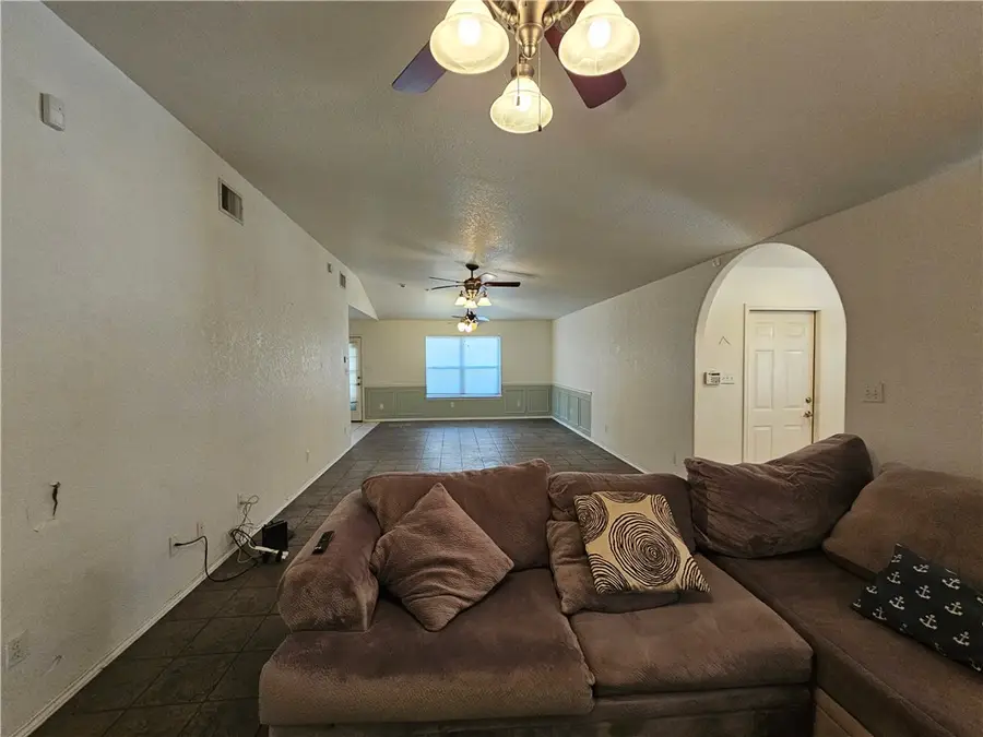 2105 Harbor, Rockport, TX 78382 - Image #3