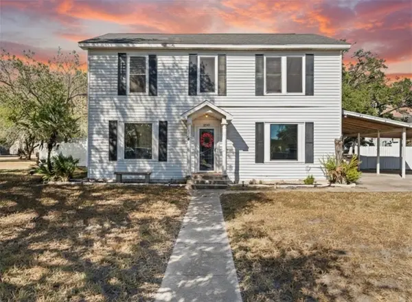 808 W Yoakum Avenue, Kingsville, TX 78363