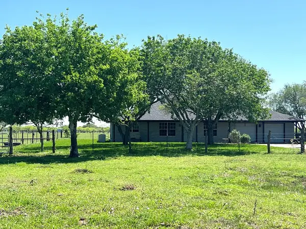 571 Fm 1360, Woodsboro, TX 78393