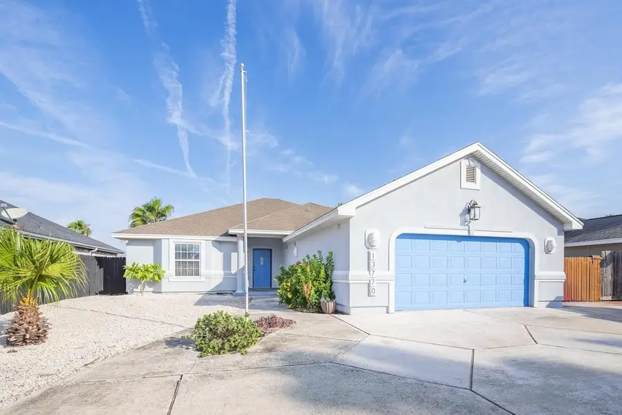 13770 Eaglesnest Bay Drive, Corpus Christi, TX 78418 - Image #2