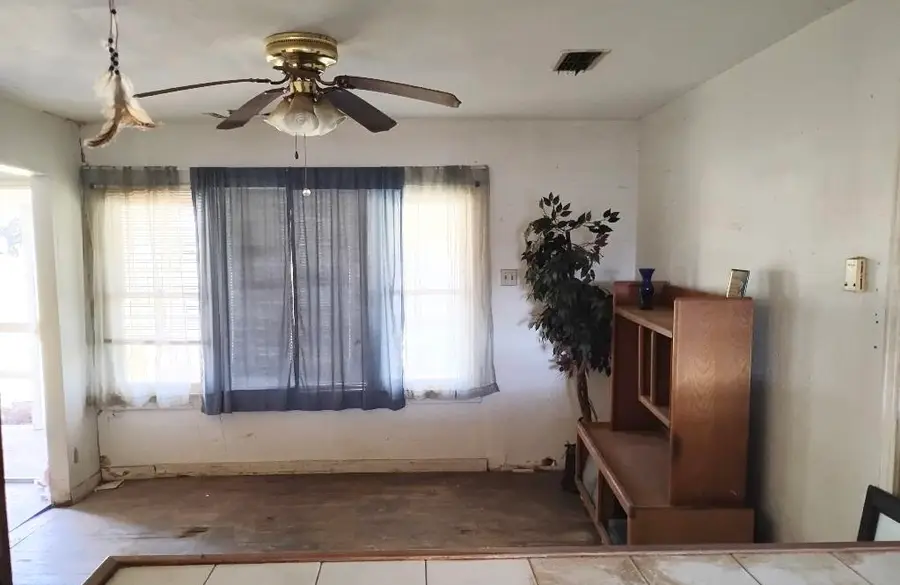 435 W Deberry Avenue, Aransas Pass, TX 78336 - Image #3