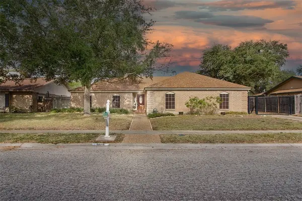 5938 Crooked Creek Drive, Corpus Christi, TX 78414