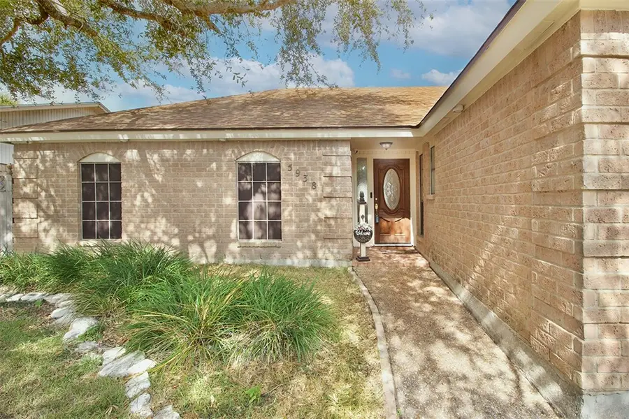 5938 Crooked Creek Drive, Corpus Christi, TX 78414 - Image #3
