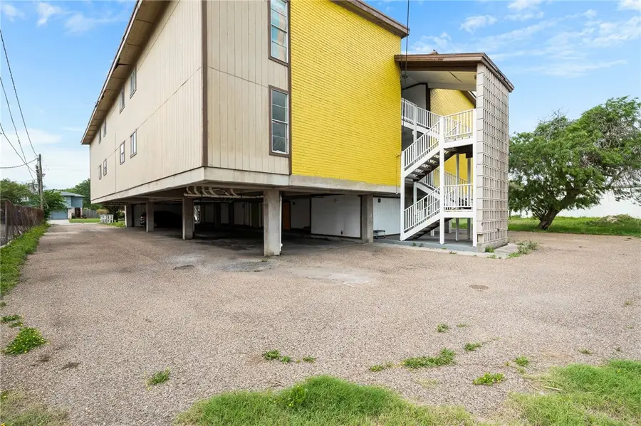 10518 Heizer Drive, Corpus Christi, TX 78410 - Image #2