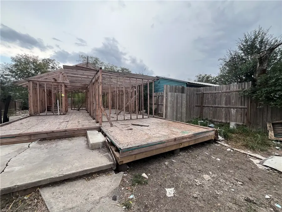 1216 Brighton, San Antonio, TX 78211 - Image #2