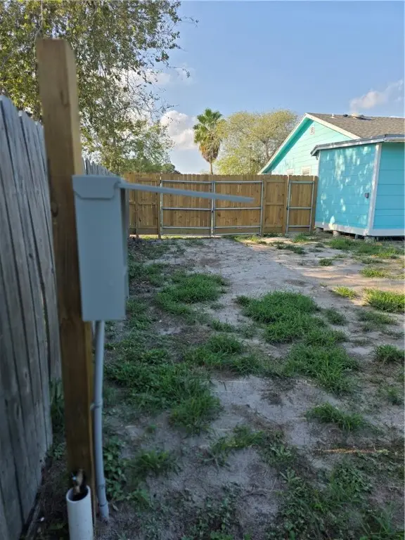 325 S Saunders Street S, Aransas Pass, TX 78336 - Image #3