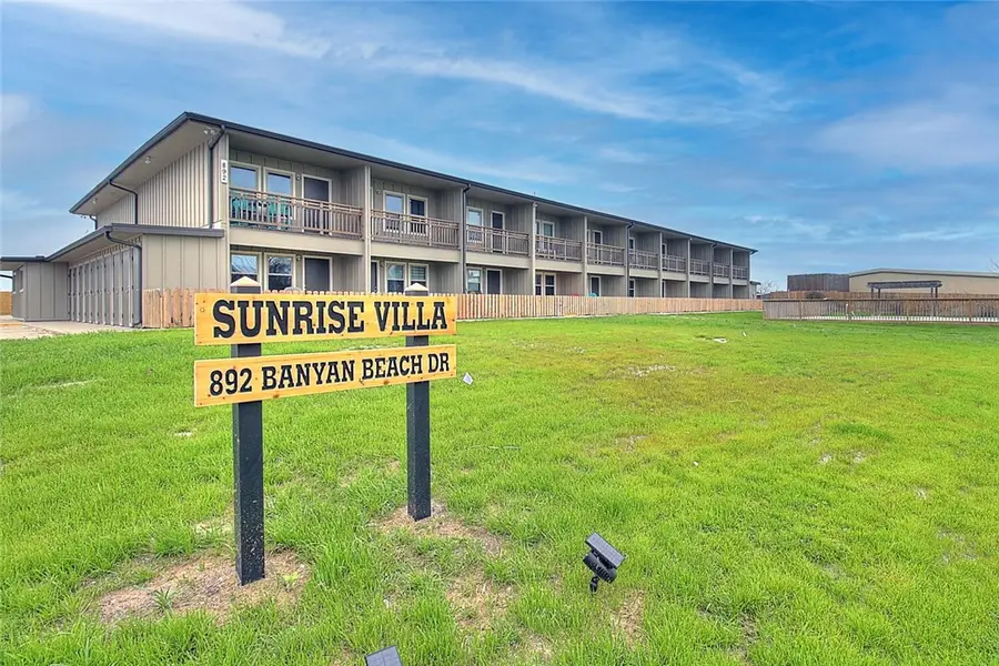 892 Banyan Beach Drive #109, Port Aransas, TX 78373 - Image #2