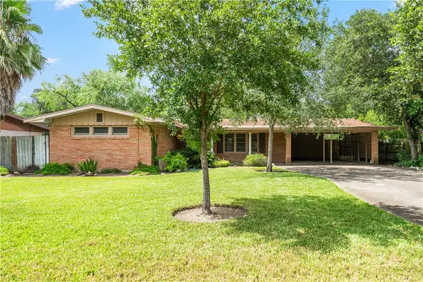 1139 W Lee Avenue, Kingsville, TX 78363