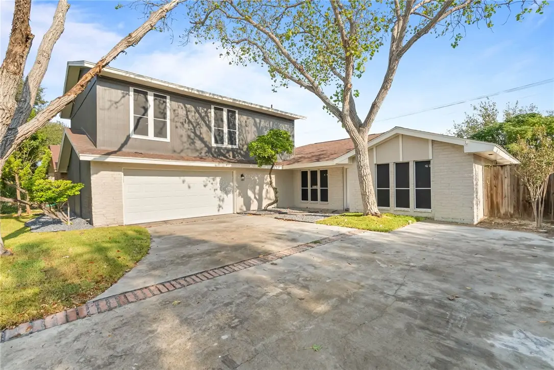 1906 Oak Ridge Drive, Portland, TX 78374 - Image #1