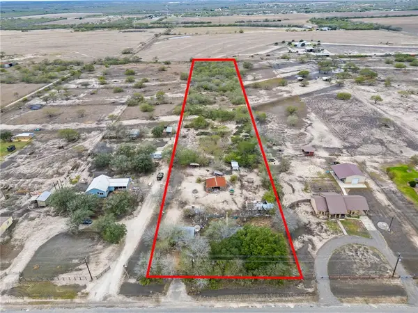 697 S County Road 305, Orange Grove, TX 78372