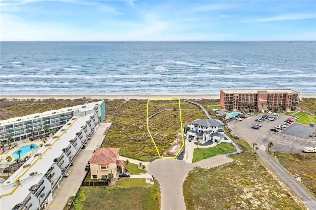 102 Mariners Drive, Port Aransas, TX 78373 - Image #1