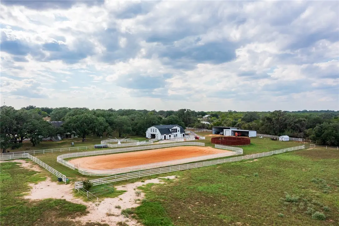 2310 E Hwy 97, Pleasanton, TX 78064 - Image #1