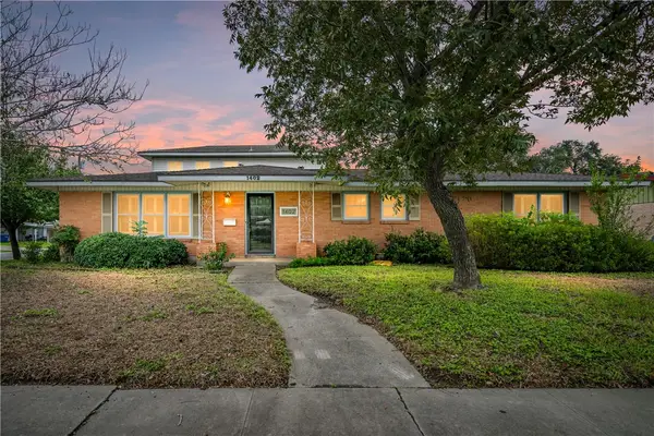 1402 Casa Linda Drive, Corpus Christi, TX 78411