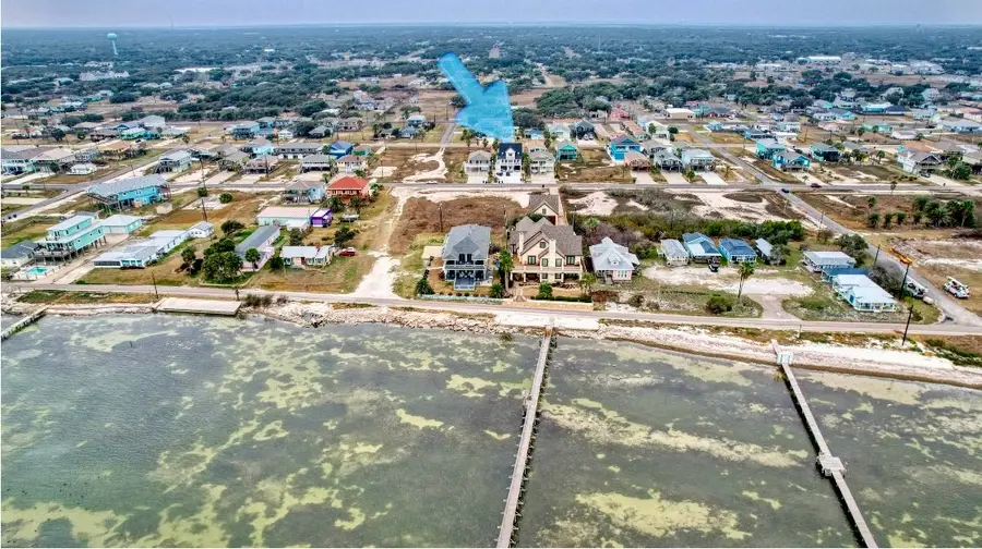 1227 S Magnolia Street, Rockport, TX 78382 - Image #3