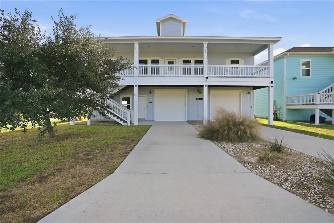 217 Land's End, Rockport, TX 78382 - Image #1