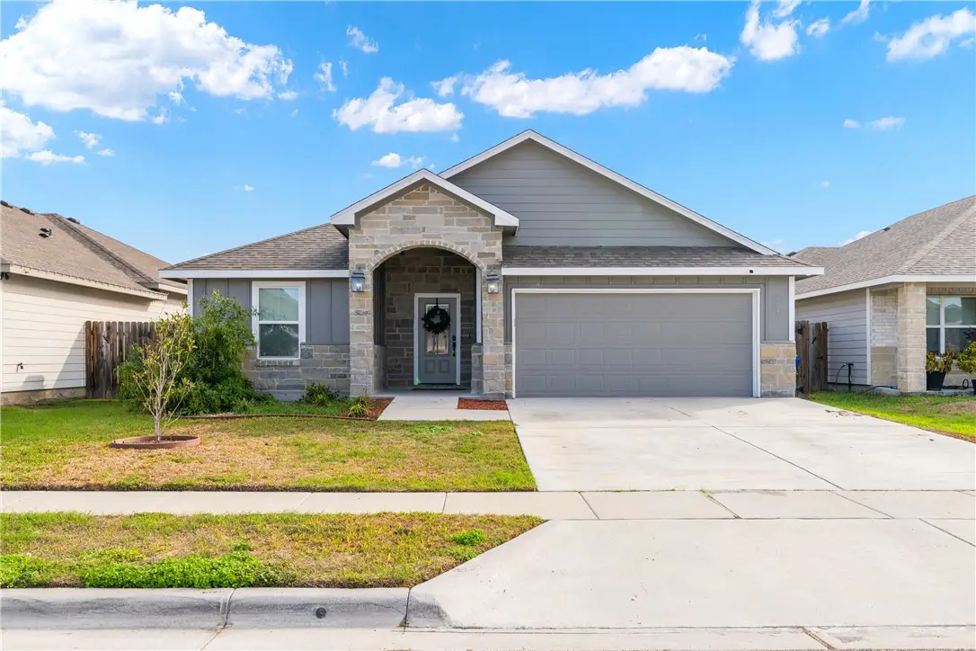 3210 Creek Side Drive, Corpus Christi, TX 78410 - Image #1