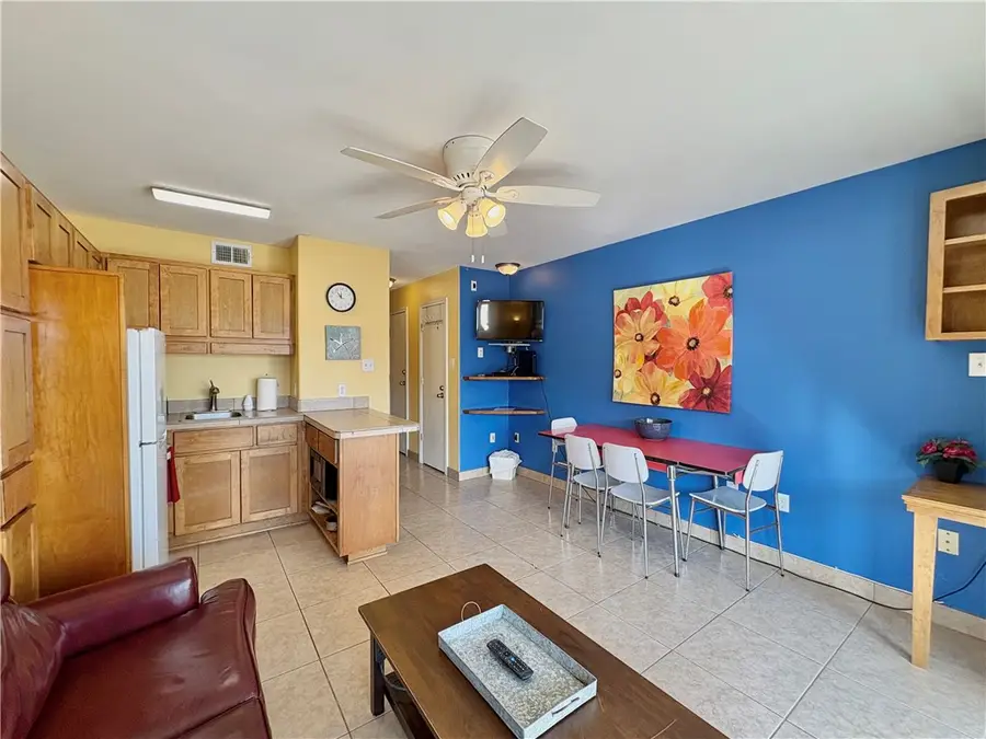 3938 Surfside Boulevard #2238, Corpus Christi, TX 78402 - Image #3