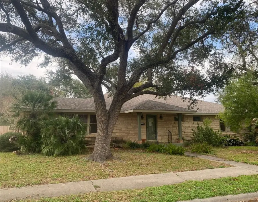 3330 San Antonio Street, Corpus Christi, TX 78411 - Image #2