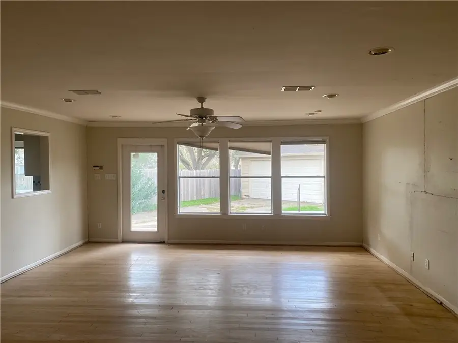 3330 San Antonio Street, Corpus Christi, TX 78411 - Image #3