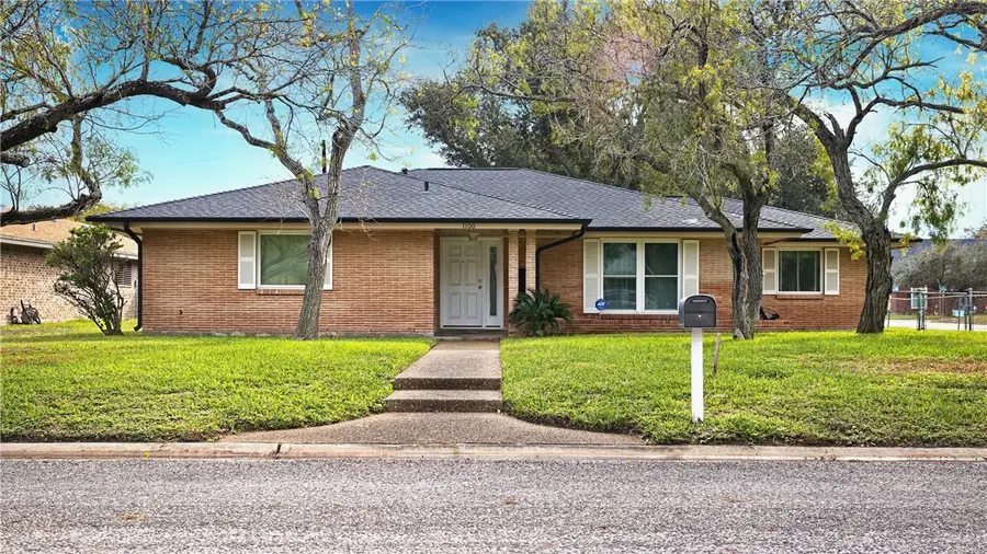 1100 Adeline Street, Sinton, TX 78387 - Image #2