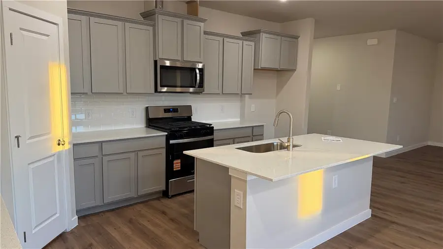 3542 Sepehr Lake Drive, Robstown, TX 78380 - Image #3