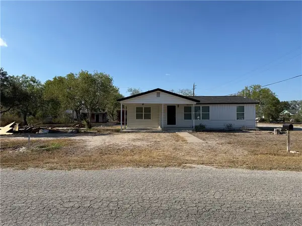 400 Austin Street, George West, TX 78022