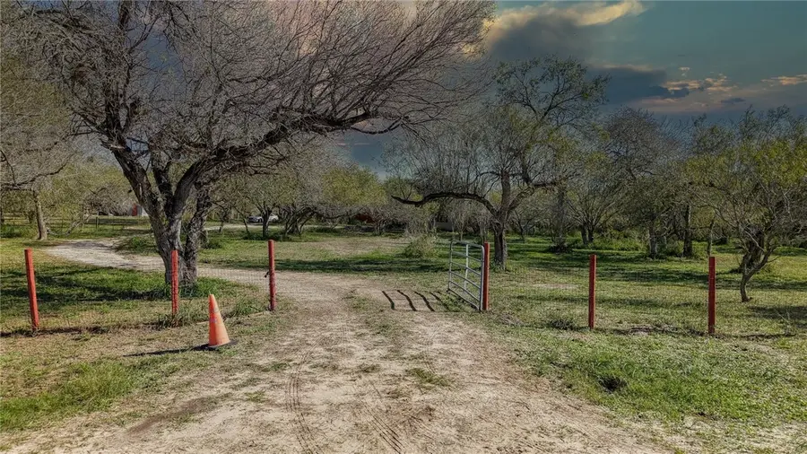 5730 Mockingbird, Mathis, TX 78368 - #3