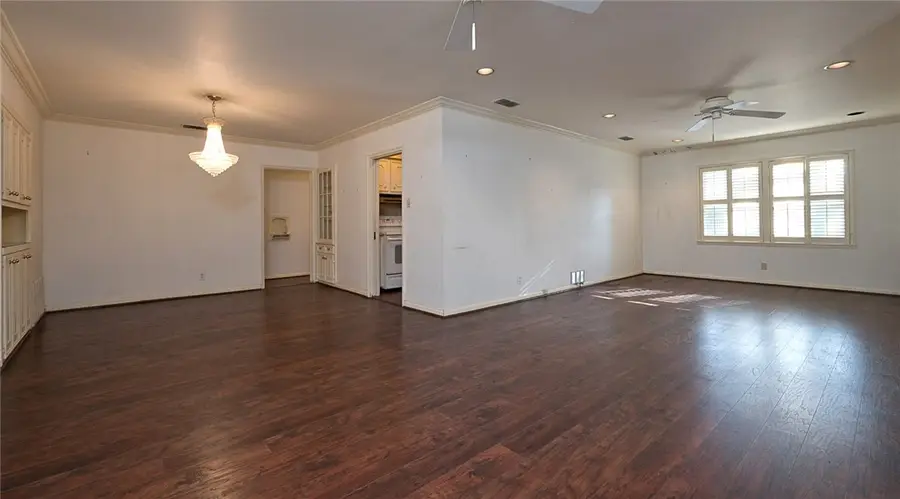 415 Center Drive, Corpus Christi, TX 78411 - Image #2