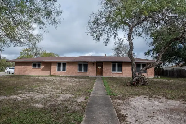 304 Elizabeth Avenue, Kingsville, TX 78363