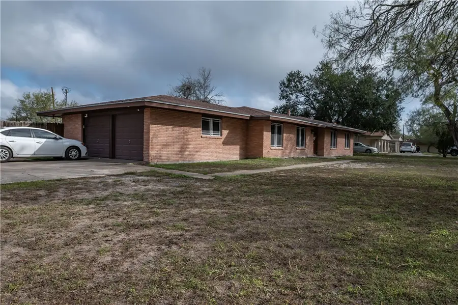 304 Elizabeth Avenue, Kingsville, TX 78363 - Image #2