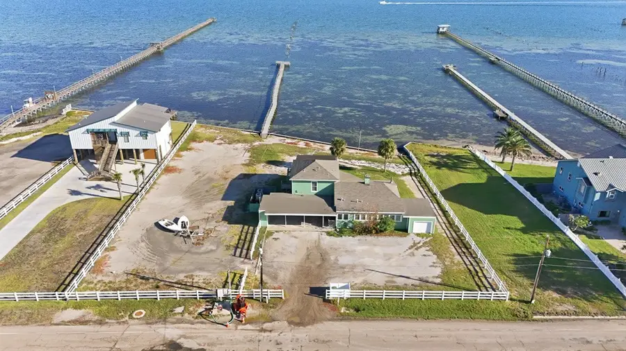 1108/1024 Water, Rockport, TX 78382 - Image #2