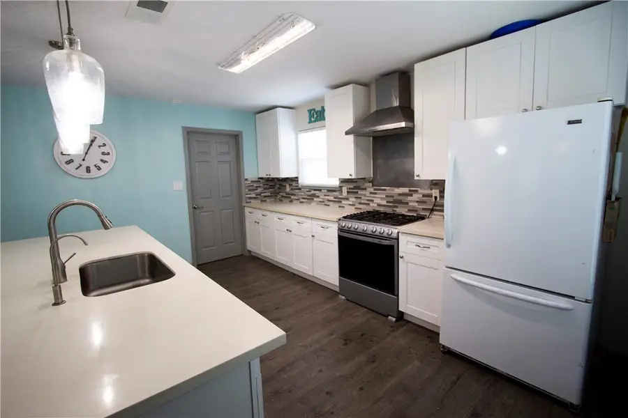 1034 S 10th Street, Aransas Pass, TX 78336 - Image #3